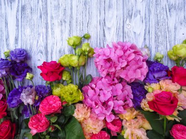 Antika arka plan üzerinde çiçek çerçeve. Çiçekler çok güzel yakın çekim. Çiçek bir arka plan için fikir