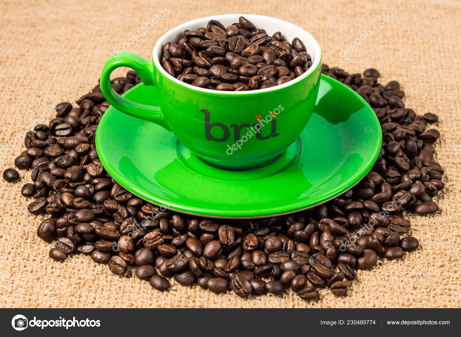 Brown Roasted Coffee Beans Seed Dark Background Espresso Dark