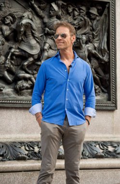 Turin, İtalya - 16 Haziran 2018: Piazza San Carlo Torino'da onun hayranları ünlü aktör Rocco Siffredi karşılar