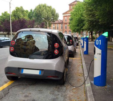 Turin - İtalya paylaşımı araba