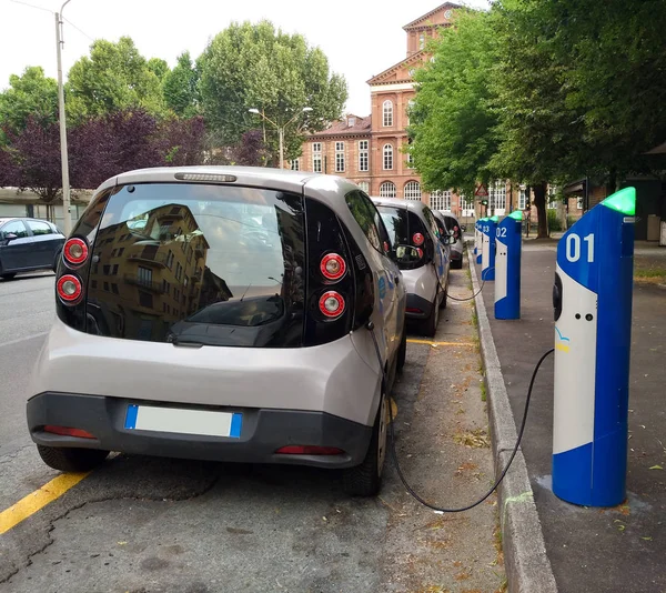 Turin - İtalya paylaşımı araba