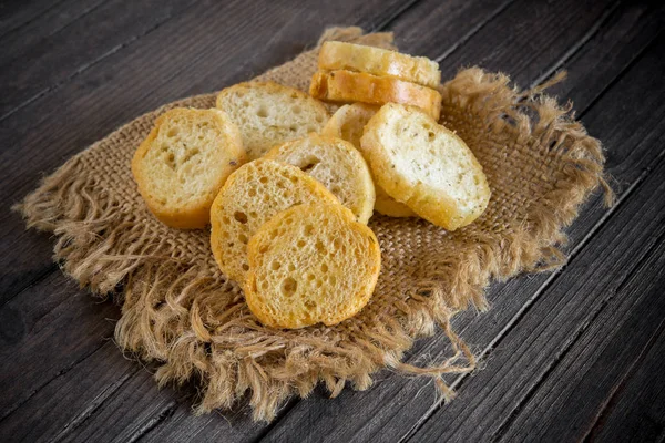 Olivenöl Mini Bruschetta Auf Holztisch — Stockfoto