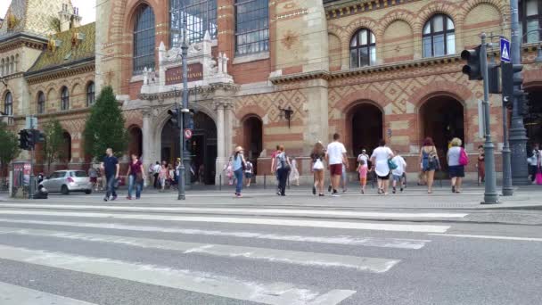 Budapešť Maďarsko Srpna 2018 Lidé Trhu Městě Centrální Trh Maďarském — Stock video