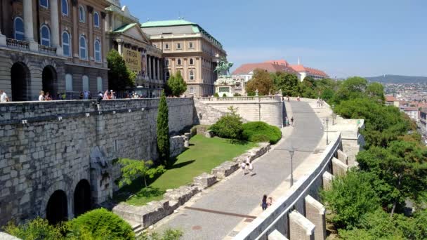 Budapest Hongrie Août 2018 Touristes Visitant Château Château Buda Été — Video