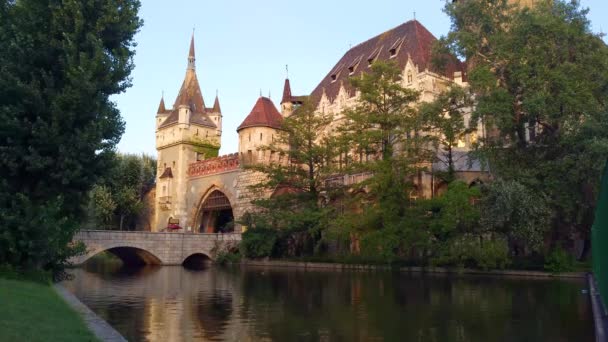 Budapeşte Macaristan Ağustos 2018 Görünümü Vajdahunyad Castle Macar Tarım Müzesi — Stok video