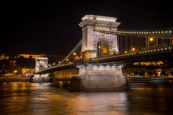 Nightview Από Γέφυρα Των Αλυσίδων Δούναβη Ποταμό Βουδαπέστη Ουγγαρία — Φωτογραφία Αρχείου