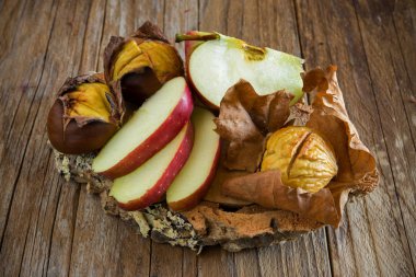 üzüm, kestane ve elma sonbahar meyve ahşap tablo