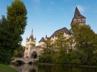 Budapeşte, Macaristan - 4 Ağustos, 2018: iç Budapeşte Parlamentosu Budapeşte'de bir saray, sembol ve Macar Ulusal Meclis koltuğum