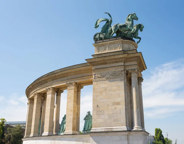 Budapeşte Macaristan Ağustos 2018 Heykel Mimari Ayrıntılı Olarak Heroes Square — Stok fotoğraf