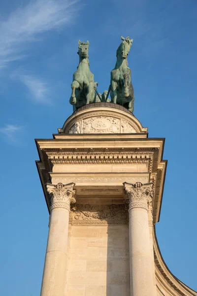 Budapeşte Macaristan Ağustos 2018 Heykel Mimari Ayrıntılı Olarak Heroes Square — Stok fotoğraf