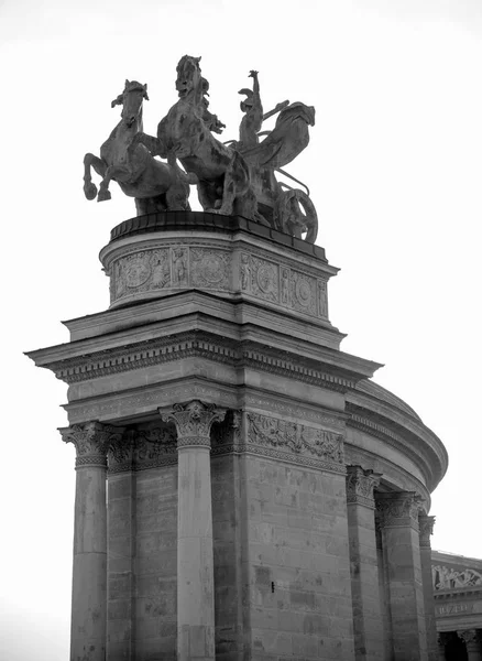 Budapest Ungern Augusti 2018 Staty Och Arkitektur Detalj Heroes Square — Stockfoto