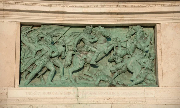 布达佩斯 匈牙利 2018年8月8日 英雄广场的雕像和建筑细节 — 图库照片