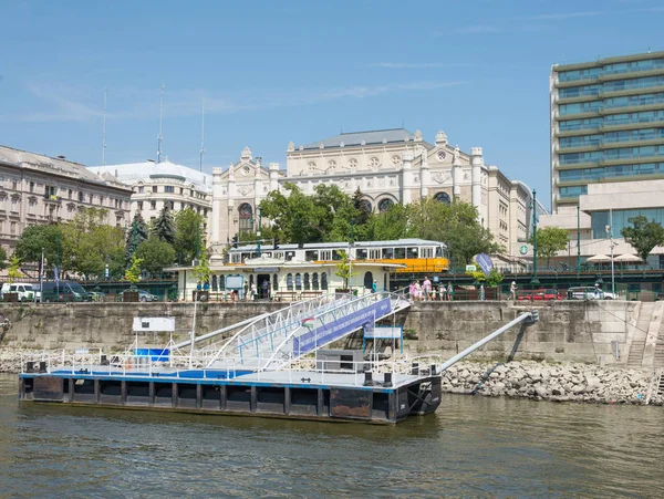 Budapest Magyarország Augusztus 2018 Táj Kilátással Dunára Hajók Kis Kikötő — Stock Fotó
