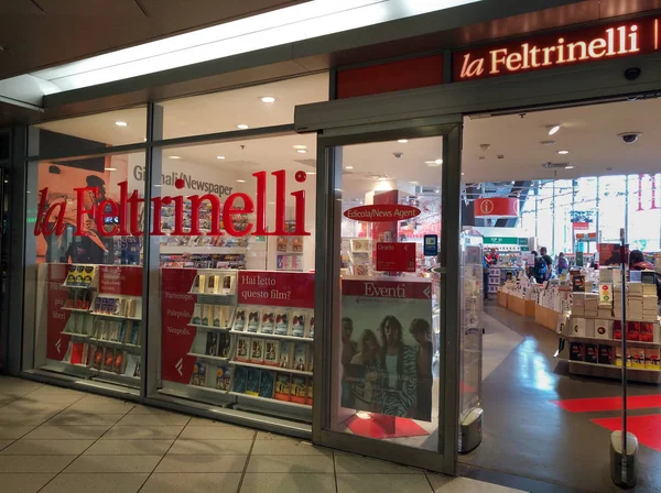 Napoli Ottobre 2018 Esterno Della Libreria Feltrinelli — Foto Stock