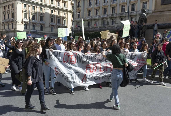 Événement mondial "vendredi pour l'avenir" à Naples - Italie — Photo