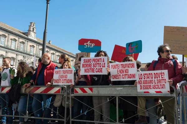 Globalne wydarzenie "fridaysforfuture", Neapol - Włochy — Zdjęcie stockowe