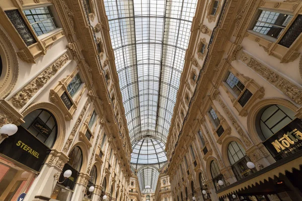 Innenraum der Mailänder Galerie - Italien — Stockfoto