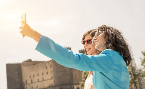 Young girl  in tourist in Naples - Italy — Stock Photo, Image