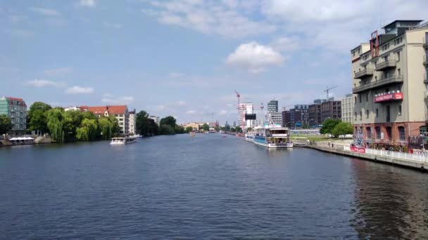 Berlin Germany August 2019 View Sprea River Boat Undefined People — Stock Video