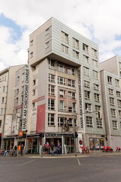 View of Checkpoint Charlie museum  - Berlin - Germany — Stockfoto