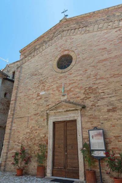 Buitenkant Van San Rocco Kerk Acquaviva Picena Middeleeuws Dorp Ascoli — Stockfoto