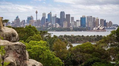 Genelinde Sydney Central Business District manzarası Taronga Zoo Sidney, Avustralya üzerinde 19 Aralık 2014 görüntülemek