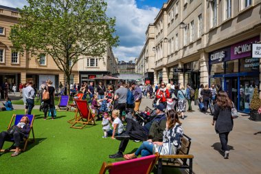 Alışveriş Southgate alışveriş merkezi Bath, Somerset, İngiltere üzerinde 13 Mayıs 2018 alınan