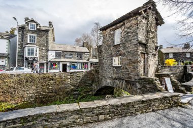 Köprü 14 Nisan 2015 alınan Ambleside, Cumbria, İngiltere'de ev