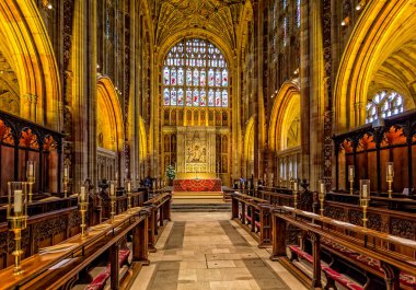 Koro tezgahları ve sunak Sherborne Sherborne, Dorset, İngiltere 24 Ağustos 2015'de çekilen Abbey
