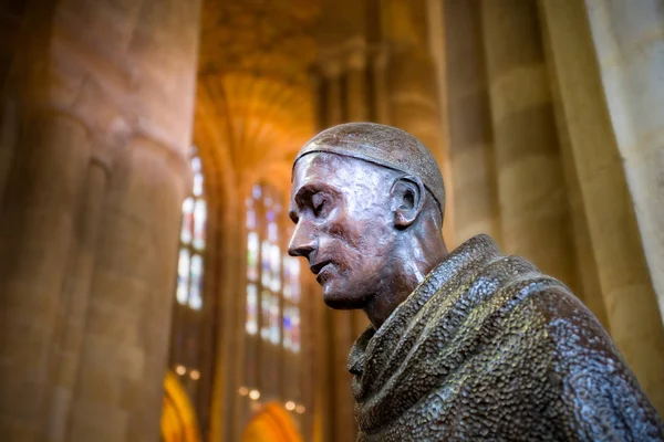 Közelkép Szobra Meditáció Monk Sherborne Abbey Sherborne Dorset Egyesült Királyság — Stock Fotó