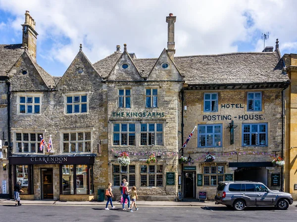 Stow tarihi cotswold şehir, tarihi Inn Kings Arms Gloucestershire, İngiltere'de 3 Ağustos 2018 istiyorsunuz