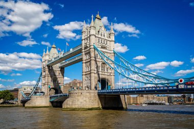 Tower Köprüsü'nden Güney Londra, İngiltere'de 11 Ağustos 2013 alınan banka