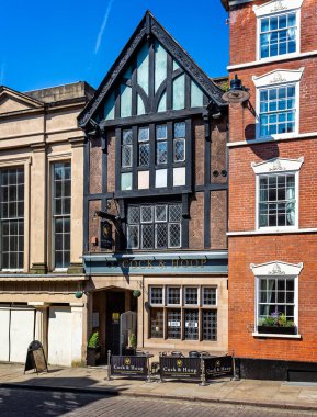 Horoz ve Hoop ahşap çerçeveli otel ve Nottingham, Nottinghamshire, İngiltere 24 Mayıs 2018'de alınan pub