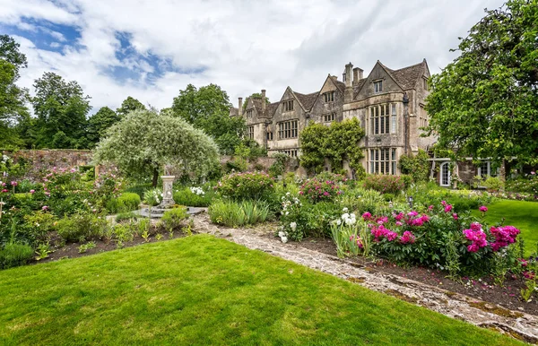 Mells, Somerset, İngiltere üzerinde 11 Haziran 2017 alınan Manor evde