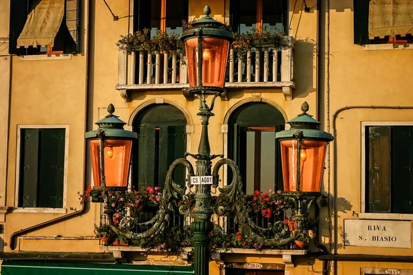 Ornate Lamps Grand Canal Canal Sunset Venice Italy Taken October — Stock Photo, Image