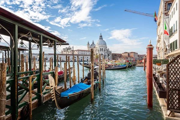 View Gondolas Santa Maria Della Salute Church Mark Square Venice — Stock Photo, Image
