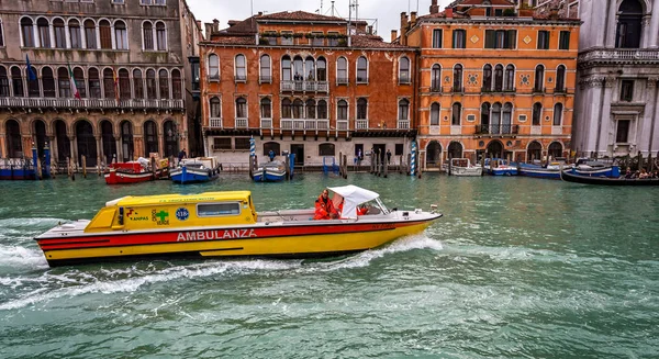 Wasserrettung Auf Dem Canal Grande Venedig Italien November 2018 — Stockfoto