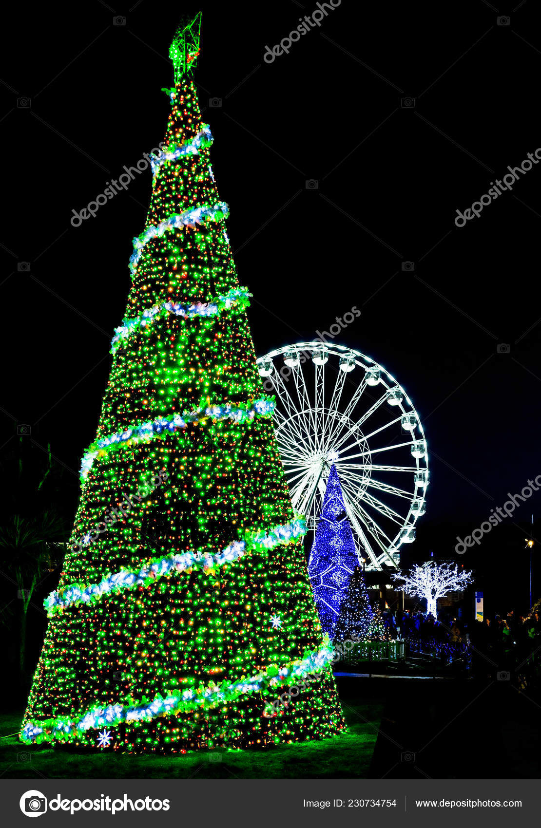 Huge Outdoor Illuminated Tree Ferris Wheel