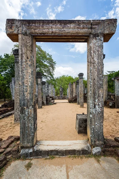 18 Eylül 2016 'da Polonnaruwa, Sri Lanka' daki Antik Harabeler