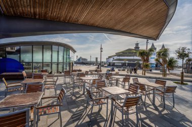 Bournemouth İskelesi 'nin Bournemouth İskelesi' nden 7 Şubat 2020 'de Bournemouth, Dorset, İngiltere' deki İskeleye Yaklaşan İskele 'deki görüntüsü.