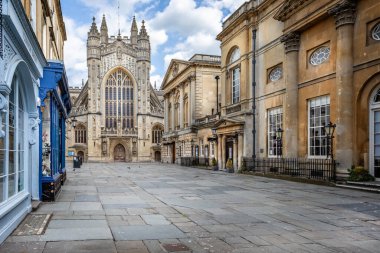 16 Mayıs 2020 'de İngiltere' nin Somerset, Bath kentindeki Coronavirus salgını yüzünden Abbey Kilisesi 'nden Bath Abbey' e kadar olan bölge boşaltıldı.