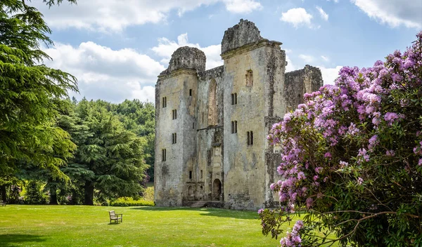 Donhead St Andrew yakınlarındaki Ortaçağ Wardour Kalesi 27 Mayıs 2020