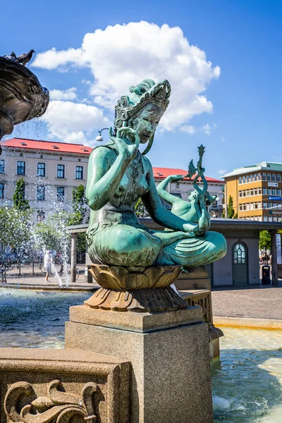 Fontaine Géante Avec Statue Féminine Bronze Représentant Continent Asiatique Gothenburg — Photo