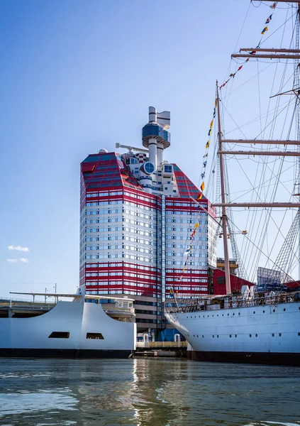 Lipstick Building Sailing Ship Hotel Gotemburgo Suecia Julio 2019 — Foto de Stock