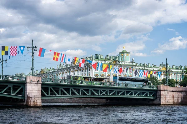View Hermitage Museum Winter Palace Palace Bridge River Neva Petersburg — Stock Photo, Image