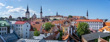 Estonya 'nın tarihi Tallinn kentlerinden panoramik şehir manzarası