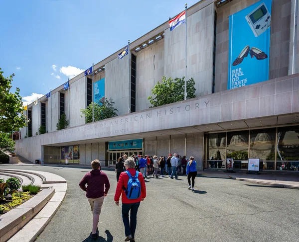 Туристы Ждут Войти Смитсоновский Национальный Музей Американской Истории Вашингтоне Округ — стоковое фото
