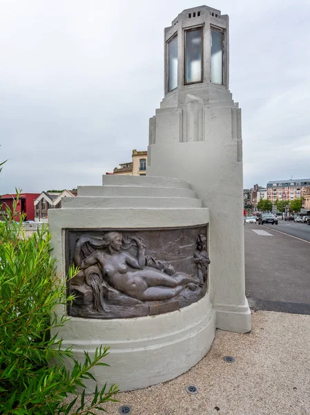 Art Deco Lantern Naked Female Sculpture Representing River Seine Pont — Stock Photo, Image