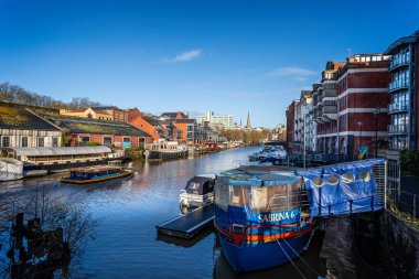 Bristol limanlarının Bristol, Avon, İngiltere 'deki Recliffe Bascule Köprüsü' nden 21 Aralık 2019 'da inşa edilen şehir manzarası