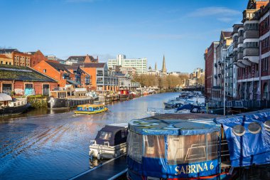 Bristol limanlarının Bristol, Avon, İngiltere 'deki Recliffe Bascule Köprüsü' nden 21 Aralık 2019 'da inşa edilen şehir manzarası